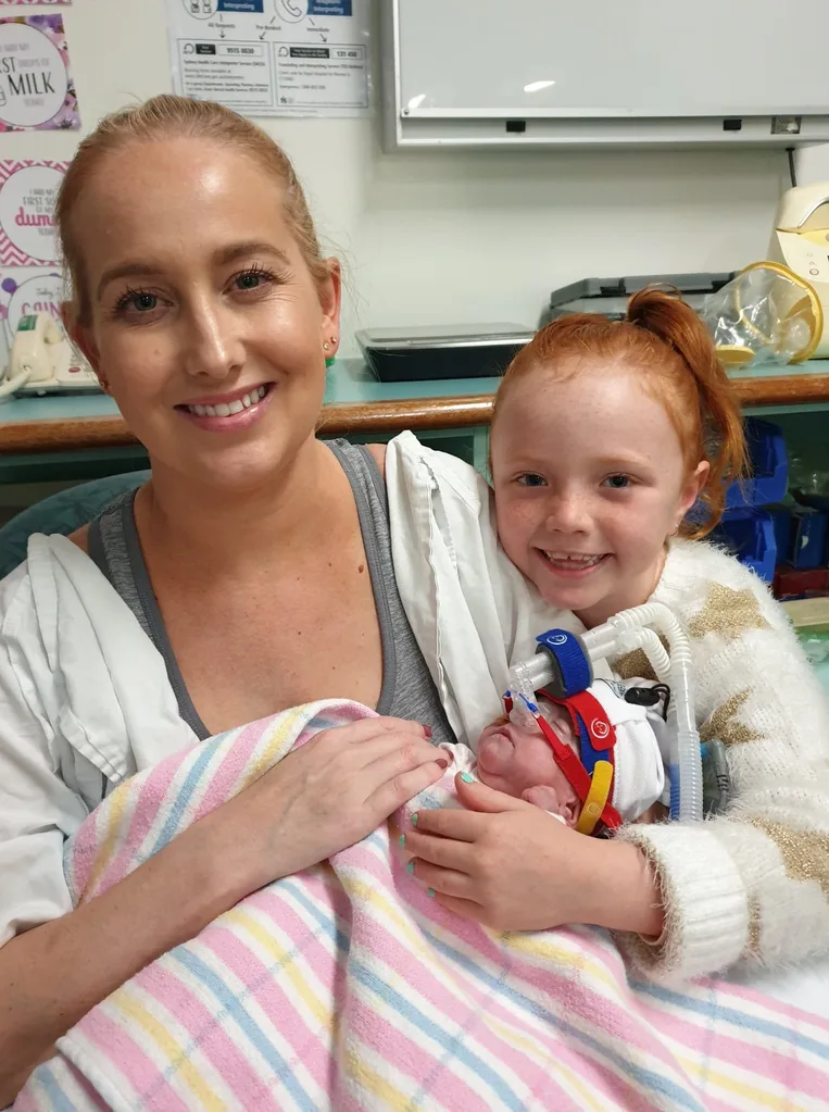 Kaydence is a great big sister
