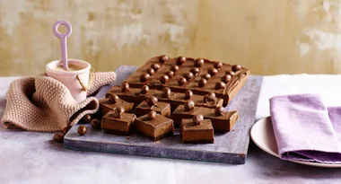 Choc peanut butter slice