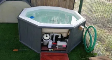 Girl, 10, dies in hot tub after hair gets caught in filter