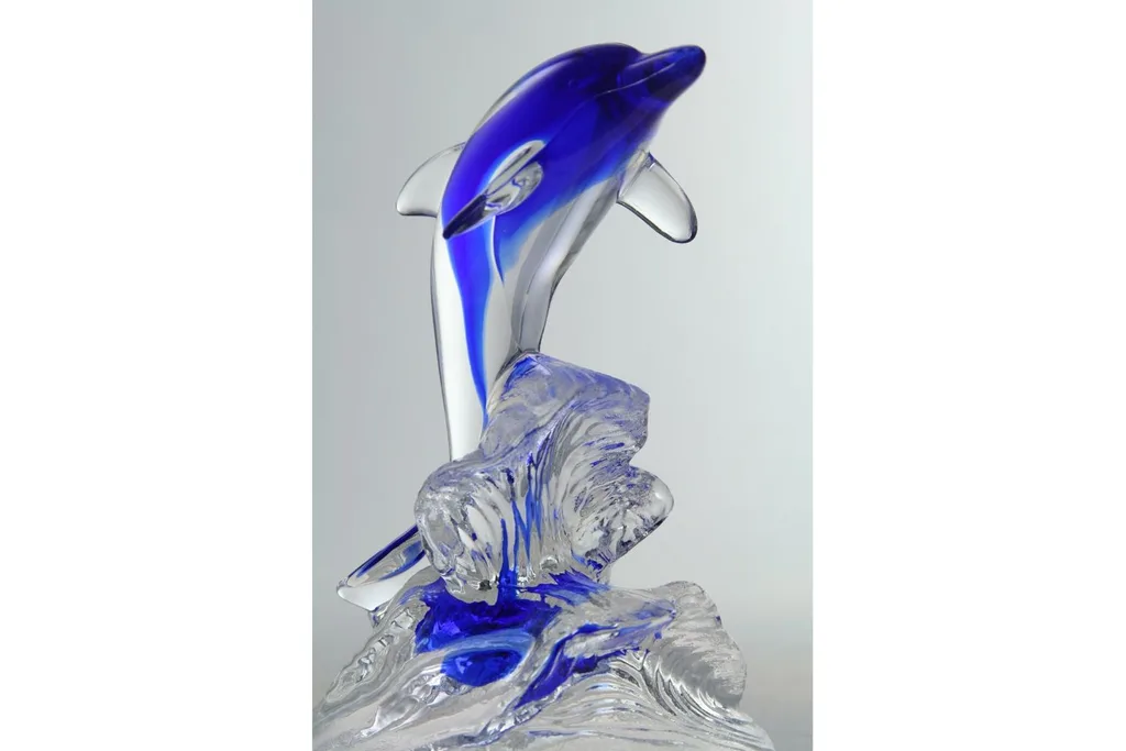 Dolphin stock
