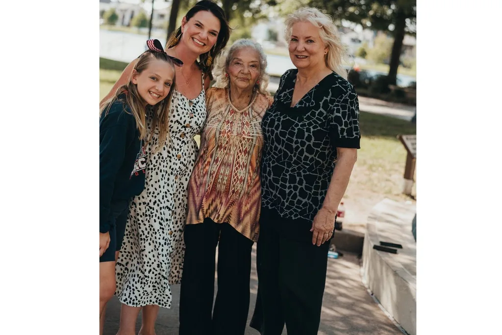 Wanda's daughter Emma, Wanda, Mum and me