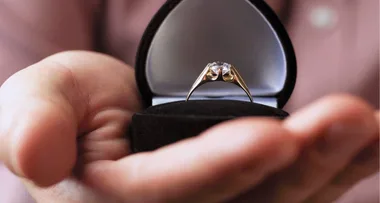 Bride-to-be mocked for accepting ‘tacky’ proposal