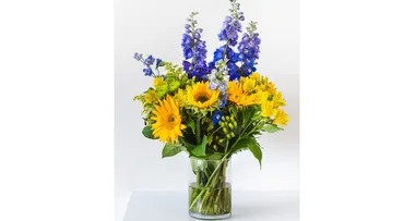 A kind stranger has been sending flowers to a cancer ward every Monday for 12 years