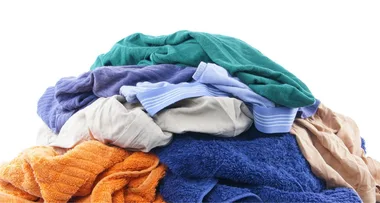The CHEAP item in YOUR PANTRY that thousands swear works better than fabric softener