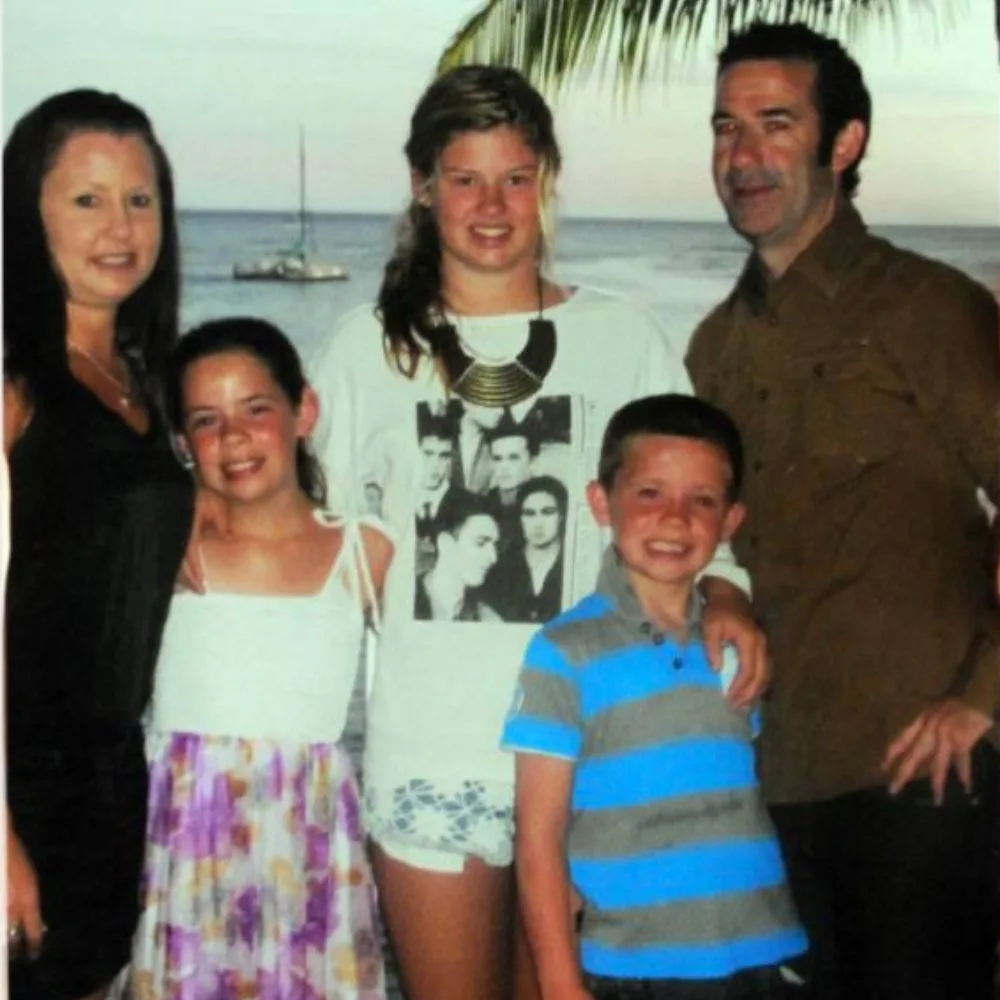Simone and Trevor with their kids Ashlyn, Gabby and Zac before their divorce.