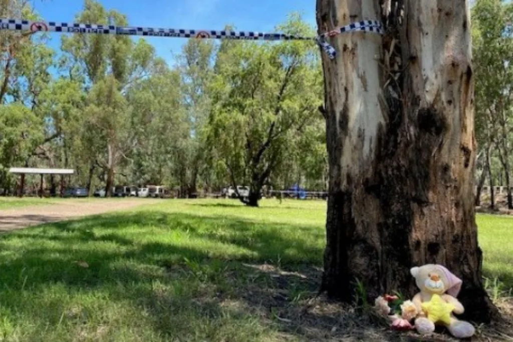 A teddy bear left at the Chinchilla Weir, west of Brisbane, where a crime scene was set up over the disappearance of toddler Kaydence Dawita Mills.