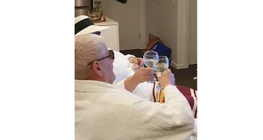 Aussie couple go viral after recreating their cancelled cruise