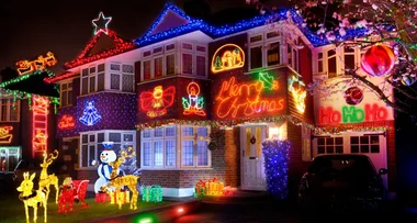 The touching reason people are putting Christmas lights up in March