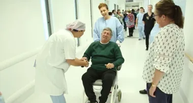 Aussie ‘miracle man’ aged 79 bursts into tears as he thanks medics after beating coronavirus