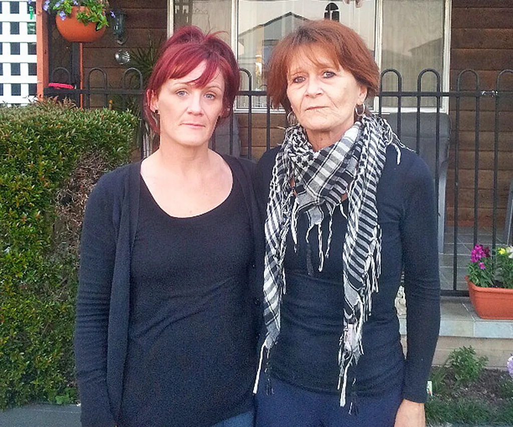 Leigh and her mum, Darelle.
