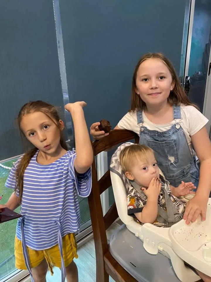 Jasper with his sisters Sunny and Scout