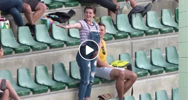 A cockatoo proposed to me!