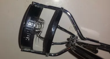 This woman’s beauty blunder will make you squirm