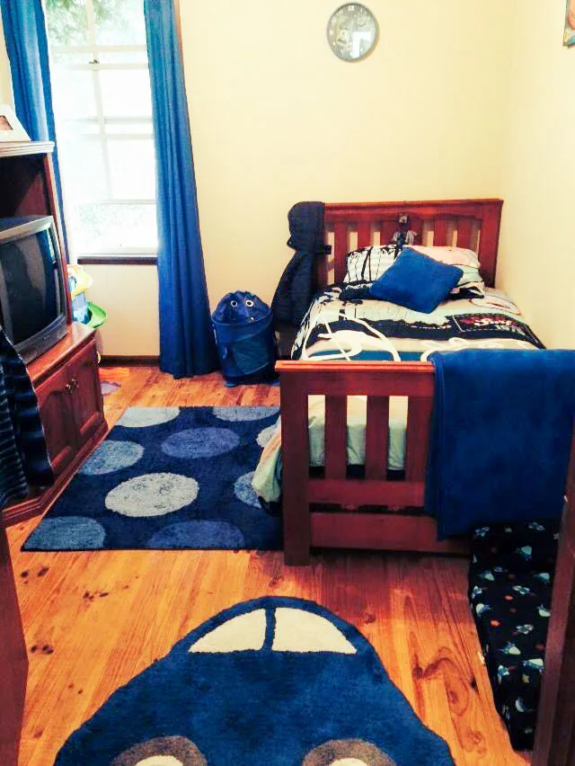 Cohen's room before the fire