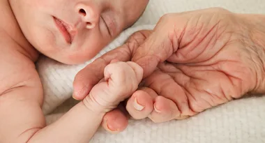 Tasmanian woman becomes Australia’s oldest mum