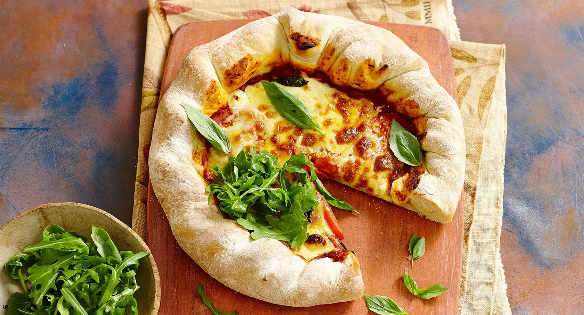 Italian cheese stuffed pizza | that's life!