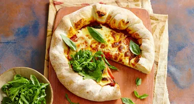 Italian cheese stuffed pizza