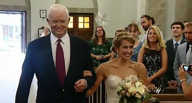 Bride walked down aisle by man who received her father’s heart