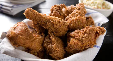 Horrified mum finds rat head in her girl’s fried chicken