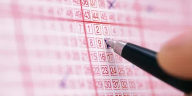 Man buys winning lotto ticket after getting cut in front of at the shops
