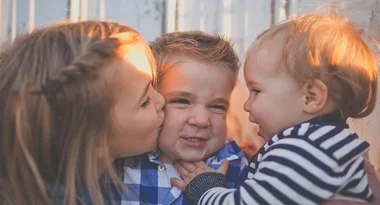 The unexpected benefits of being a middle child
