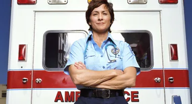 Paramedic robbed by girlfriend of man she’s trying to save