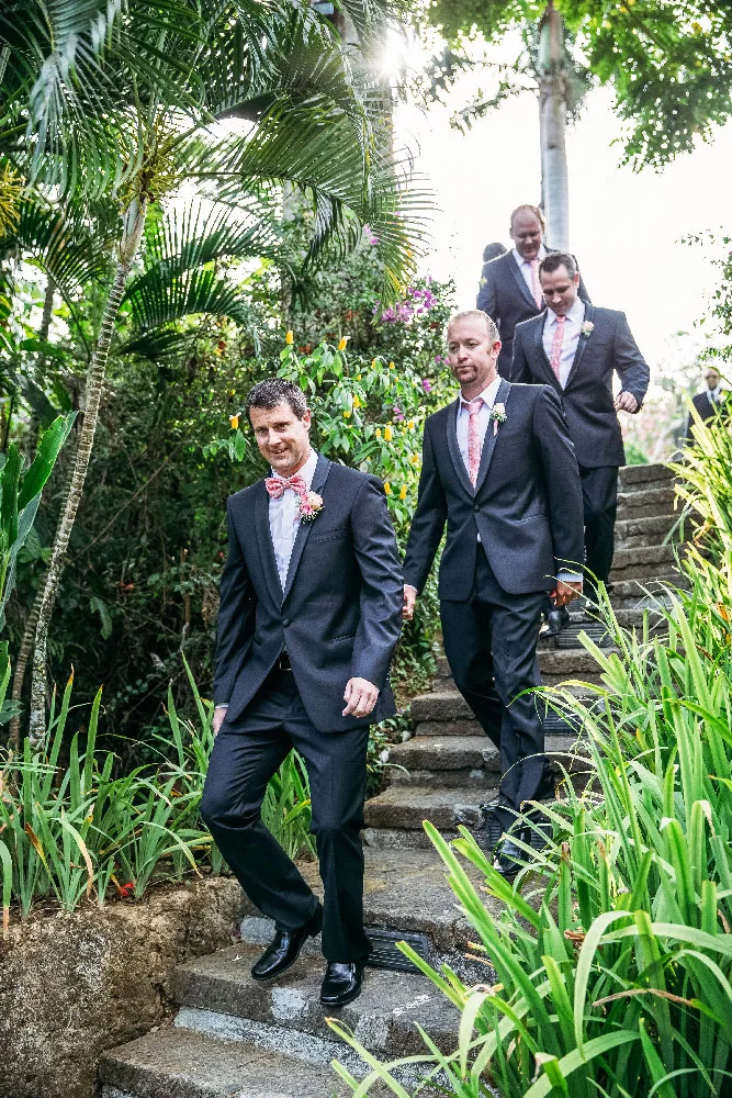 Shannon and his groomsmen arrive