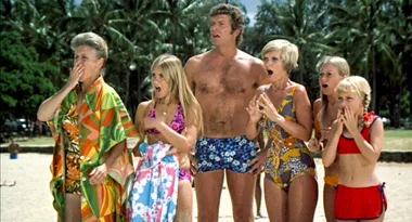 Are you the youngest kid? Science says you’re the funniest