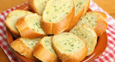 Garlic bread shortage hits Australia