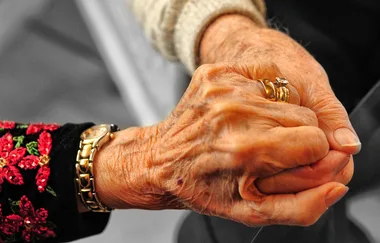 Elderly couple die within minutes of each other