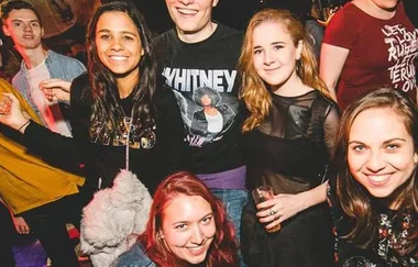 Can you spot what’s wrong with this woman’s arm?