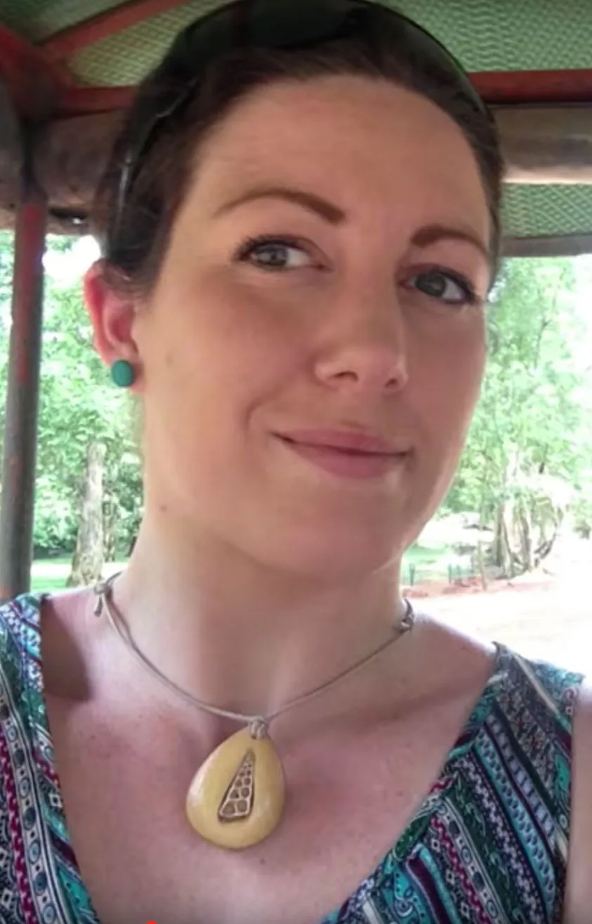 Anna had no idea she had her own engagement ring in her necklace.