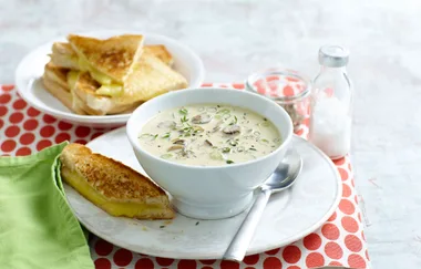 Creamy mushroom soup with cheesy toasts
