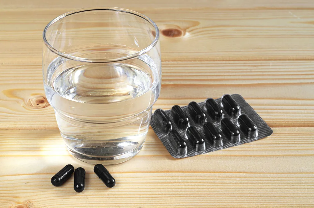 capsules of activated charcoal
