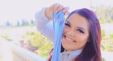 YouTube star rakes in over $1 million a year making SLIME!