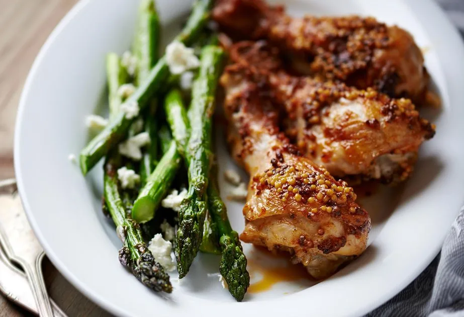 Honey Mustard Drumsticks with Asparagus | that's life!