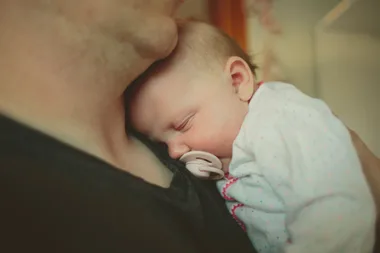 Dad’s hilarious ‘baby sleep hack’ has us nodding off too!