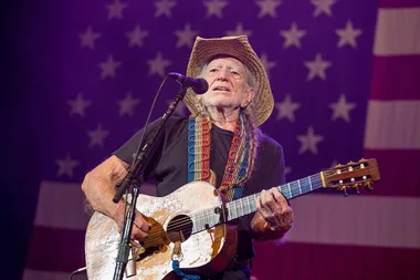 BREAKING: Willie Nelson rushed to hospital