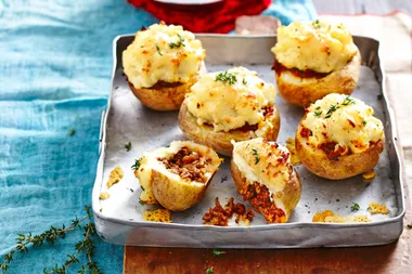 Cottage pie baked potatoes
