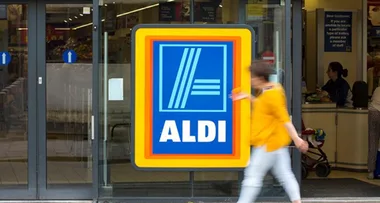 Viral video of heartless Aldi scam has the internet going crazy