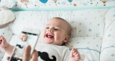 Woman banned from social media after stealing baby photos from Instragram