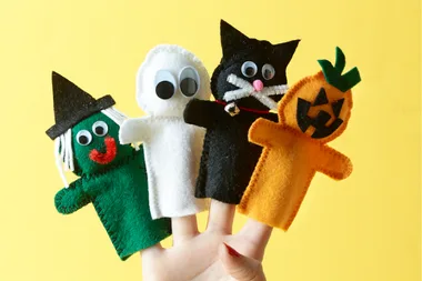 Download your FREE felt finger puppet template for Halloween