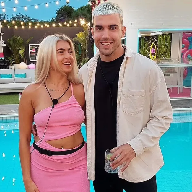 Jess Velkovski and Aaron Waters Love Island Australia