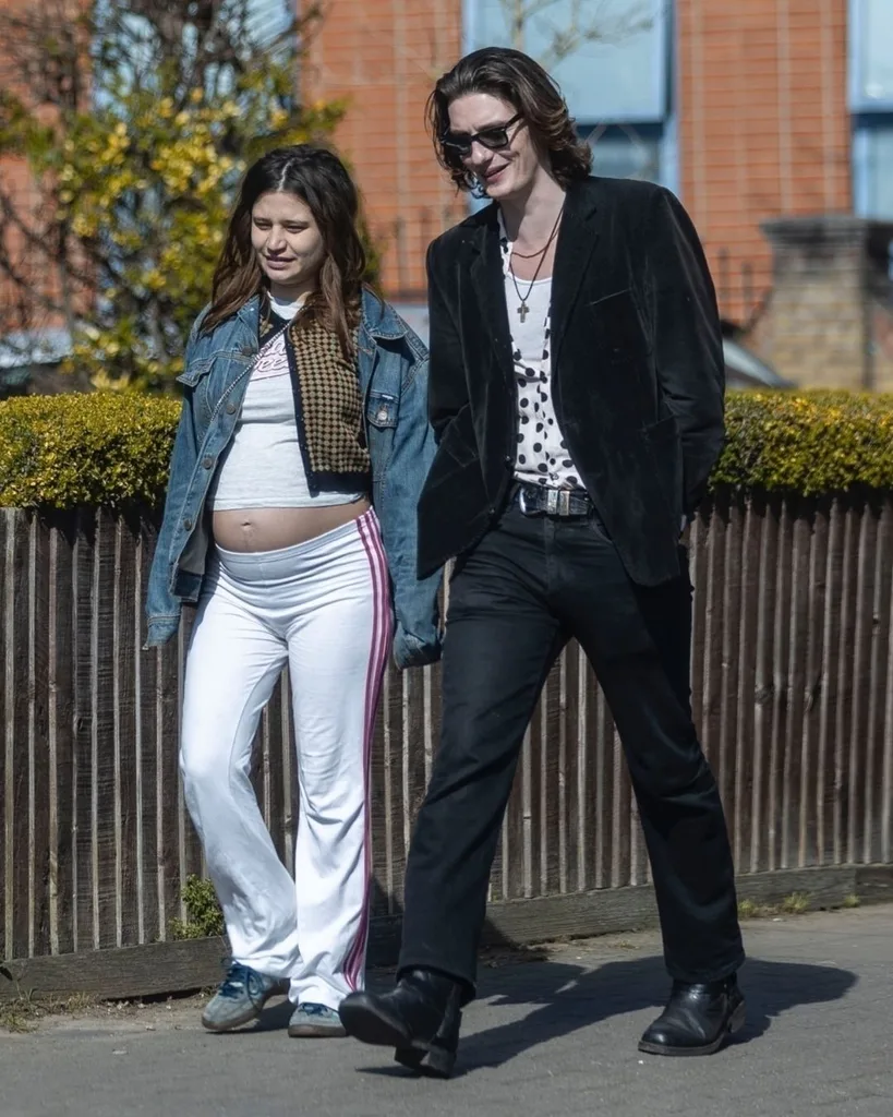 pregnant tiger lily hutchence with her partner ben in london