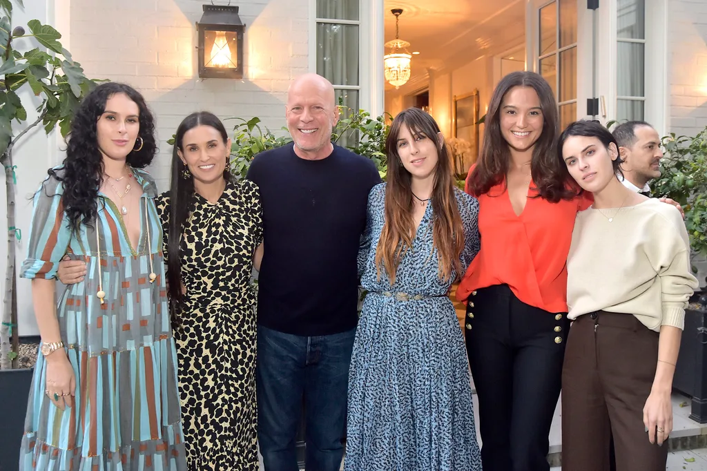 (L-R) Rumer Willis, Demi Moore, Bruce Willis, Scout Willis, Emma Heming Willis and Tallulah Willis