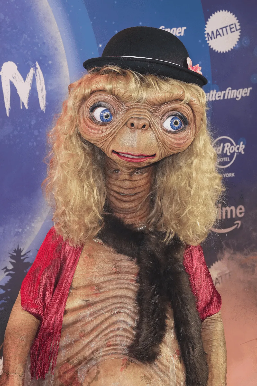 Heidi Klum as ET 