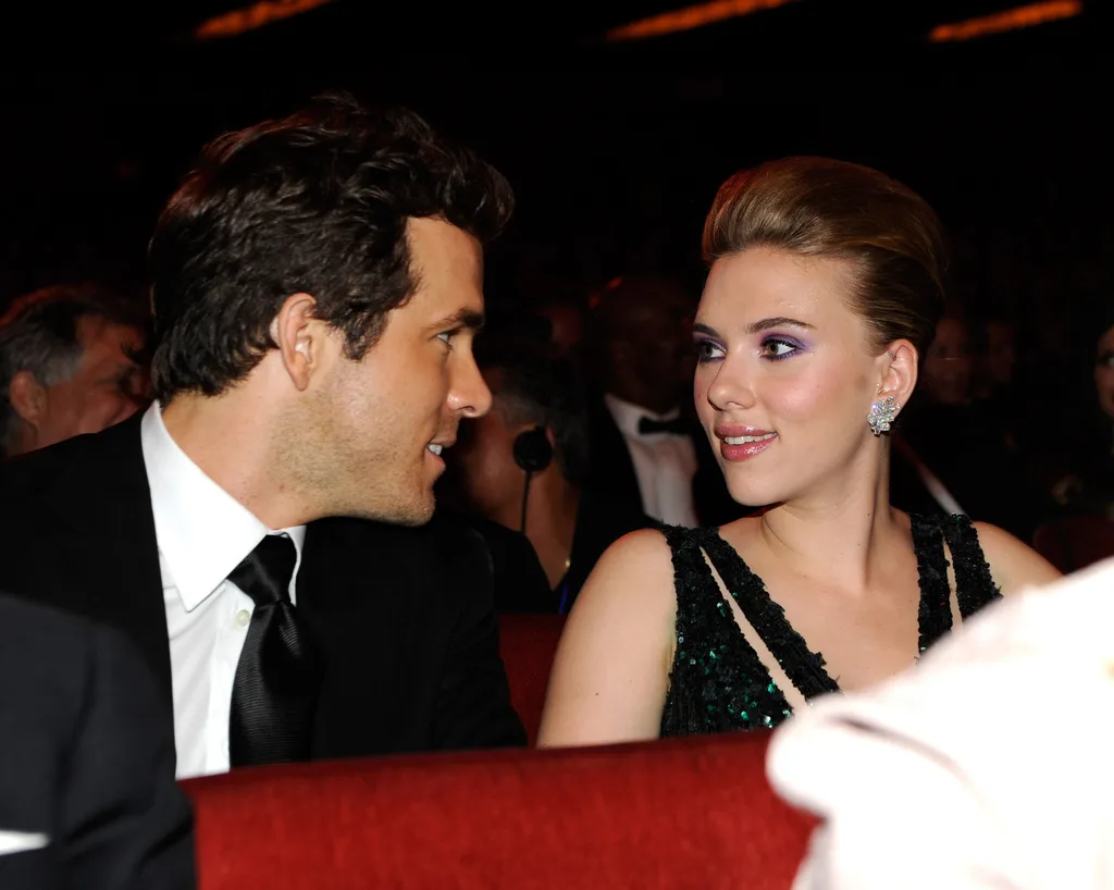 Scarlett Johannson and Ryan Reynolds