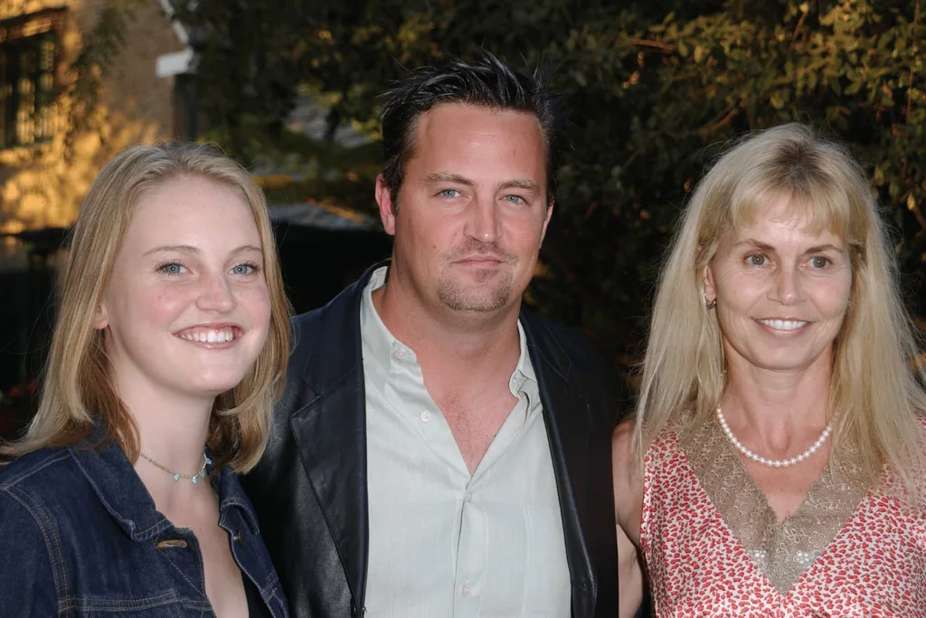 Matthew Perry with his sister Emily and mother Suzanne
