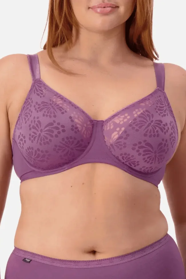 Purple lace minimiser bra