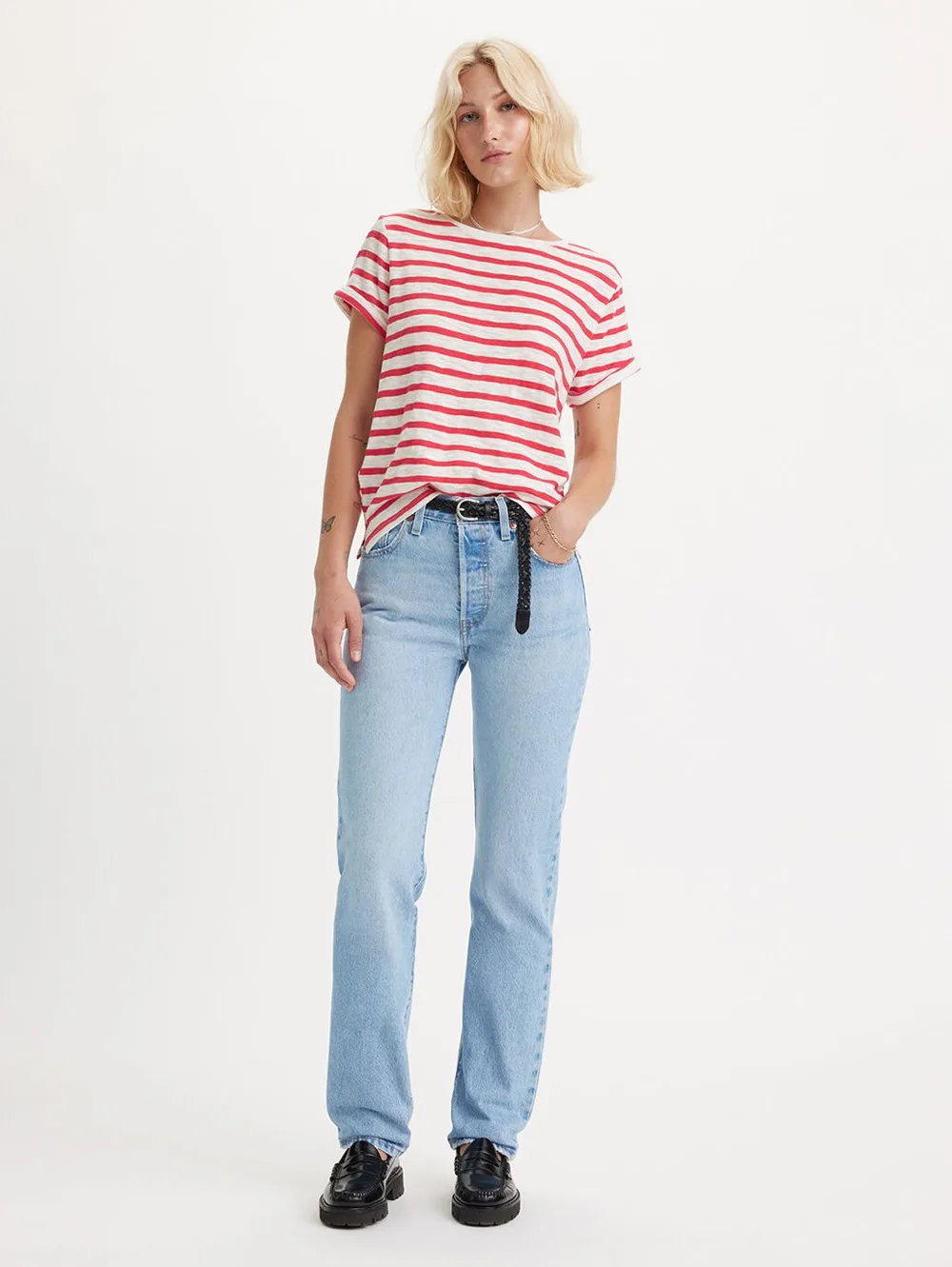 Model wearing Levis jeans.